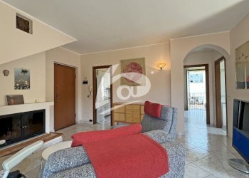 soggiorno - Trilocale Via N. Sauro 16, Laveno-Mombello - foto 10