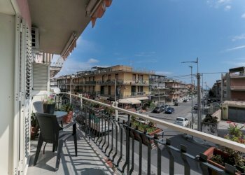 PHOTO-2026-04-03-15-51-21_10[1].jpg - Appartamento Via IV Novembre 135, Aci Catena - foto 10