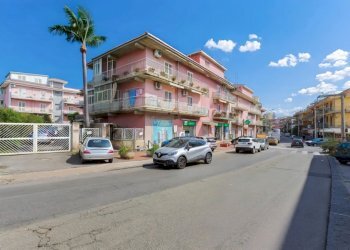 PHOTO-2026-04-03-15-51-21_16[1].jpg - Appartamento Via IV Novembre 135, Aci Catena - foto 15