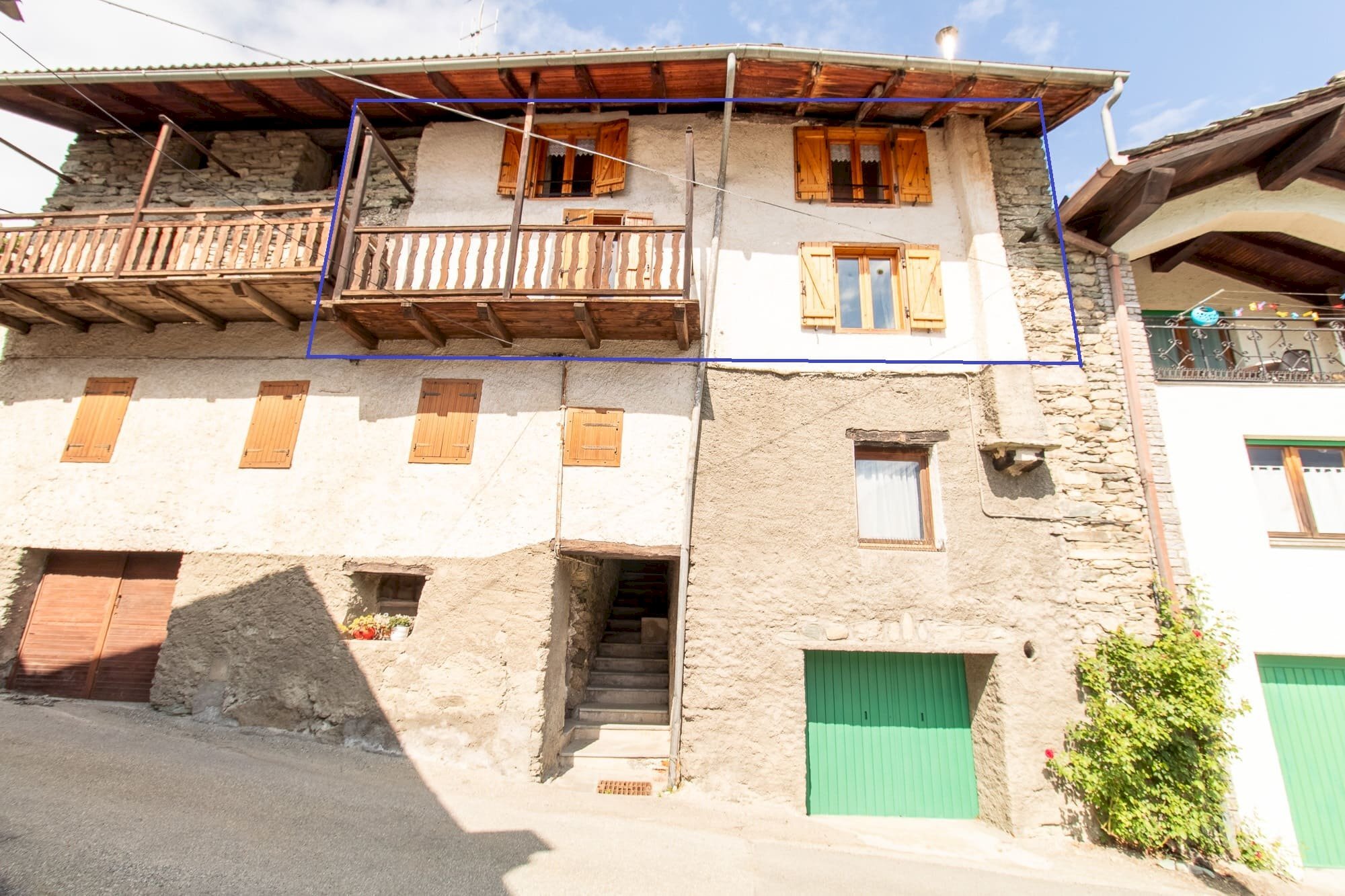 Facciata Sud - Four-room apartment Frazione Saint Denis Capoluogo, 38, Saint-Denis - photo 2