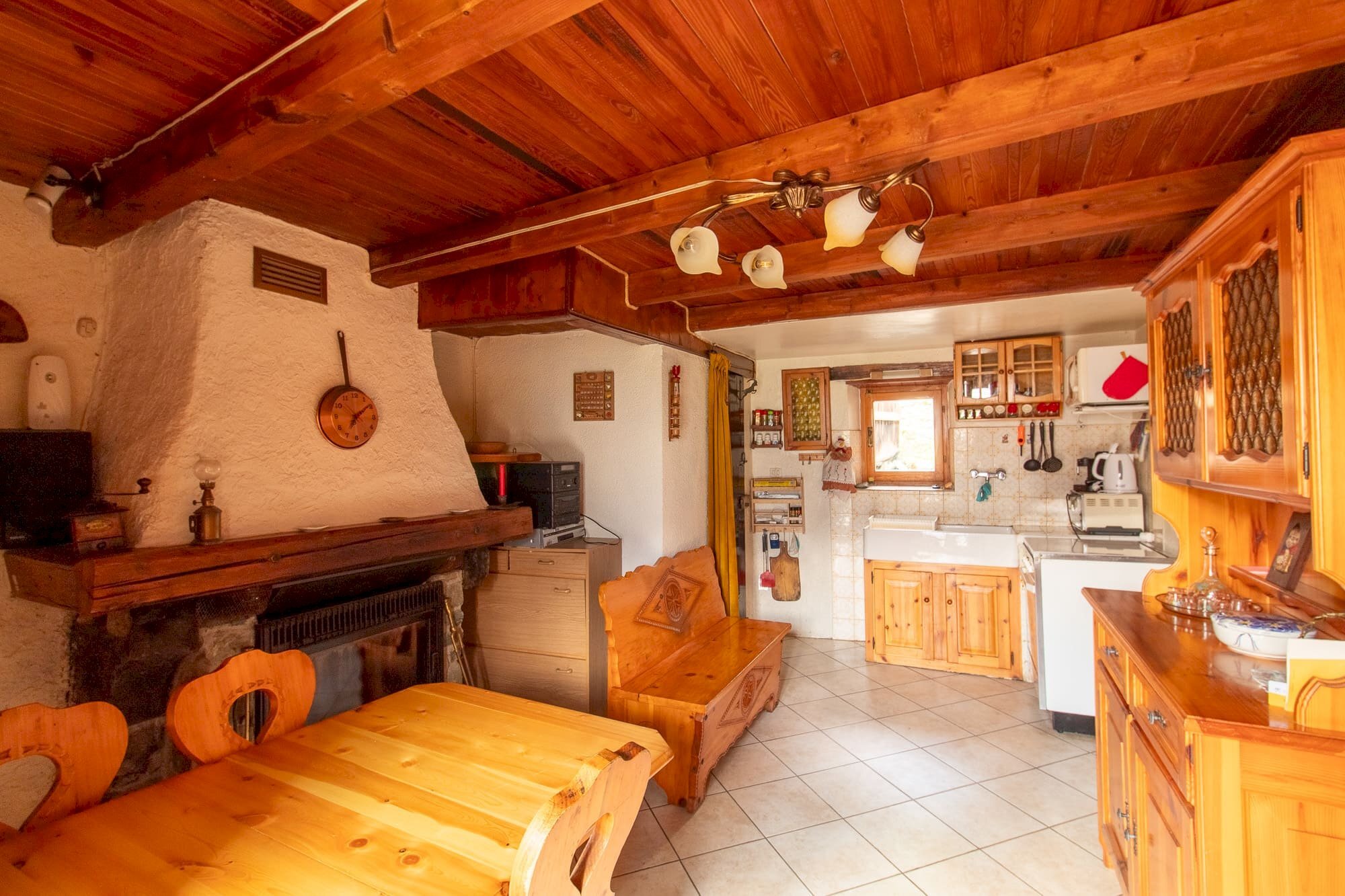 Zona giorno - Four-room apartment Frazione Saint Denis Capoluogo, 38, Saint-Denis - photo 1