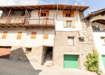 Facciata Sud - Four-room apartment Frazione Saint Denis Capoluogo, 38, Saint-Denis - photo 1
