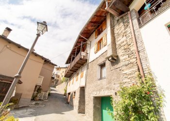 Facciata Sud - Four-room apartment Frazione Saint Denis Capoluogo, 38, Saint-Denis - photo 3