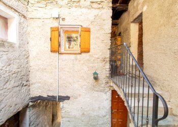 Ingresso - Four-room apartment Frazione Saint Denis Capoluogo, 38, Saint-Denis - photo 4