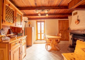Zona giorno - Four-room apartment Frazione Saint Denis Capoluogo, 38, Saint-Denis - photo 7