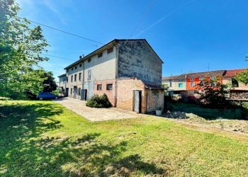 Rustic Frazione Trai, Colorno - photo 33