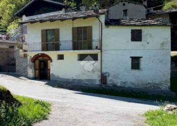 Semi-detached house Località Castel, Bobbio Pellice - photo 2
