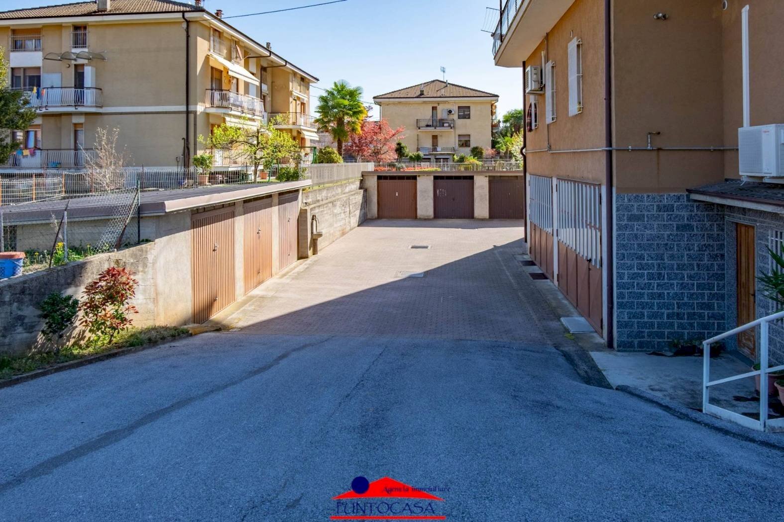 Box Corso 25 Aprile, 33, Busca - photo 1