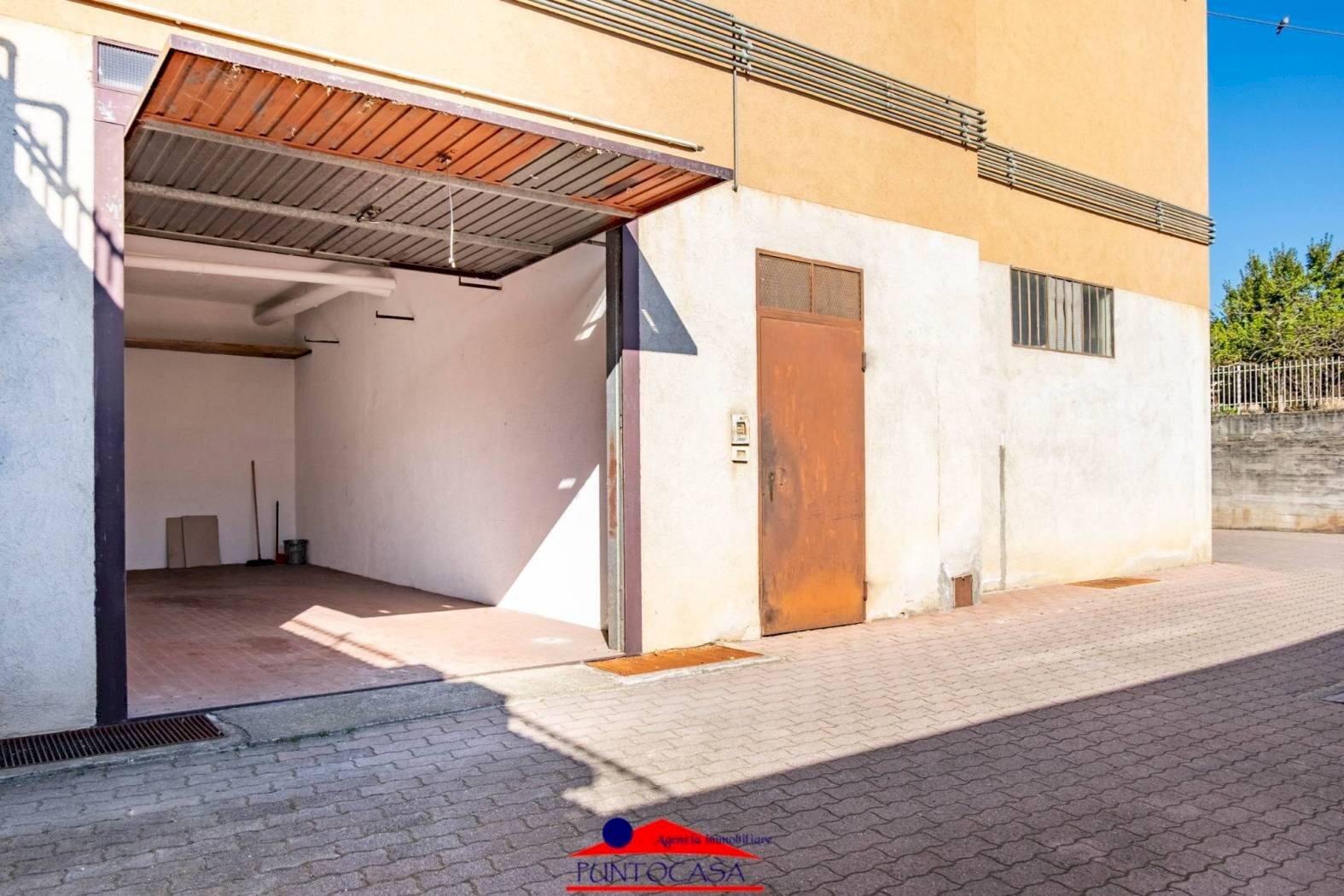 Box Corso 25 Aprile, 33, Busca - photo 3