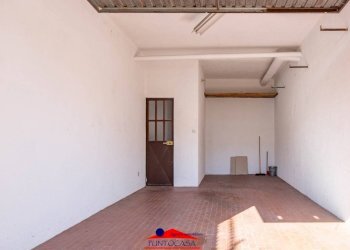 Box Corso 25 Aprile, 33, Busca - photo 4
