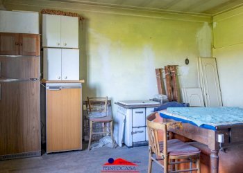Farmhouse Strada Raffo, 32, Busca - photo 12