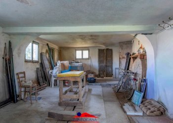 Farmhouse Strada Raffo, 32, Busca - photo 24