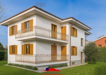 Semi-detached Villa Via Castelletto, 23, Busca - photo 1