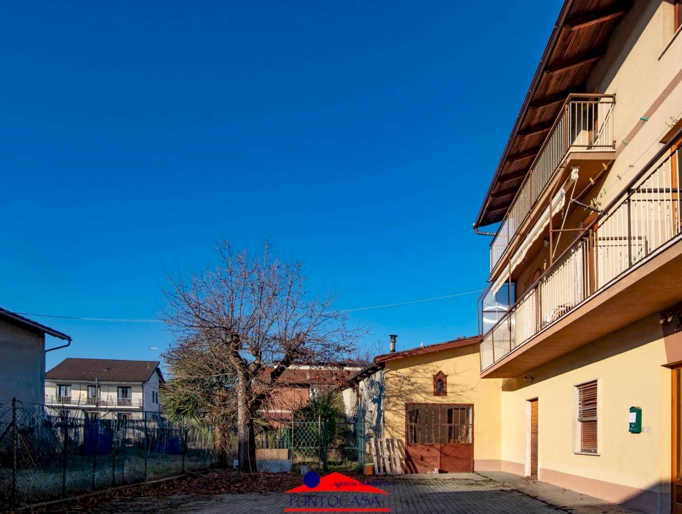 Independent house Via San Giacomo, 23, Busca - photo 1