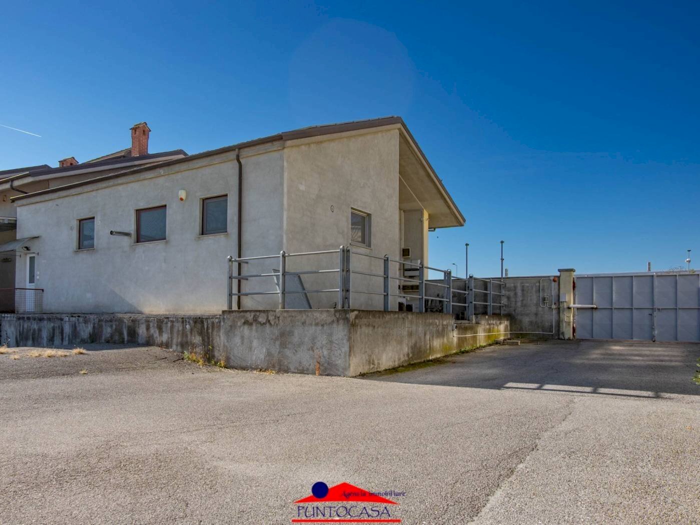 Warehouse Busca - photo 2