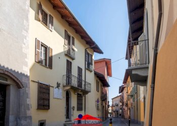Four-room apartment Via Costanzo Rinaudo, 18, Busca - photo 2