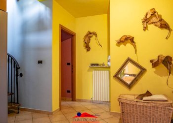 Four-room apartment Via Costanzo Rinaudo, 18, Busca - photo 14