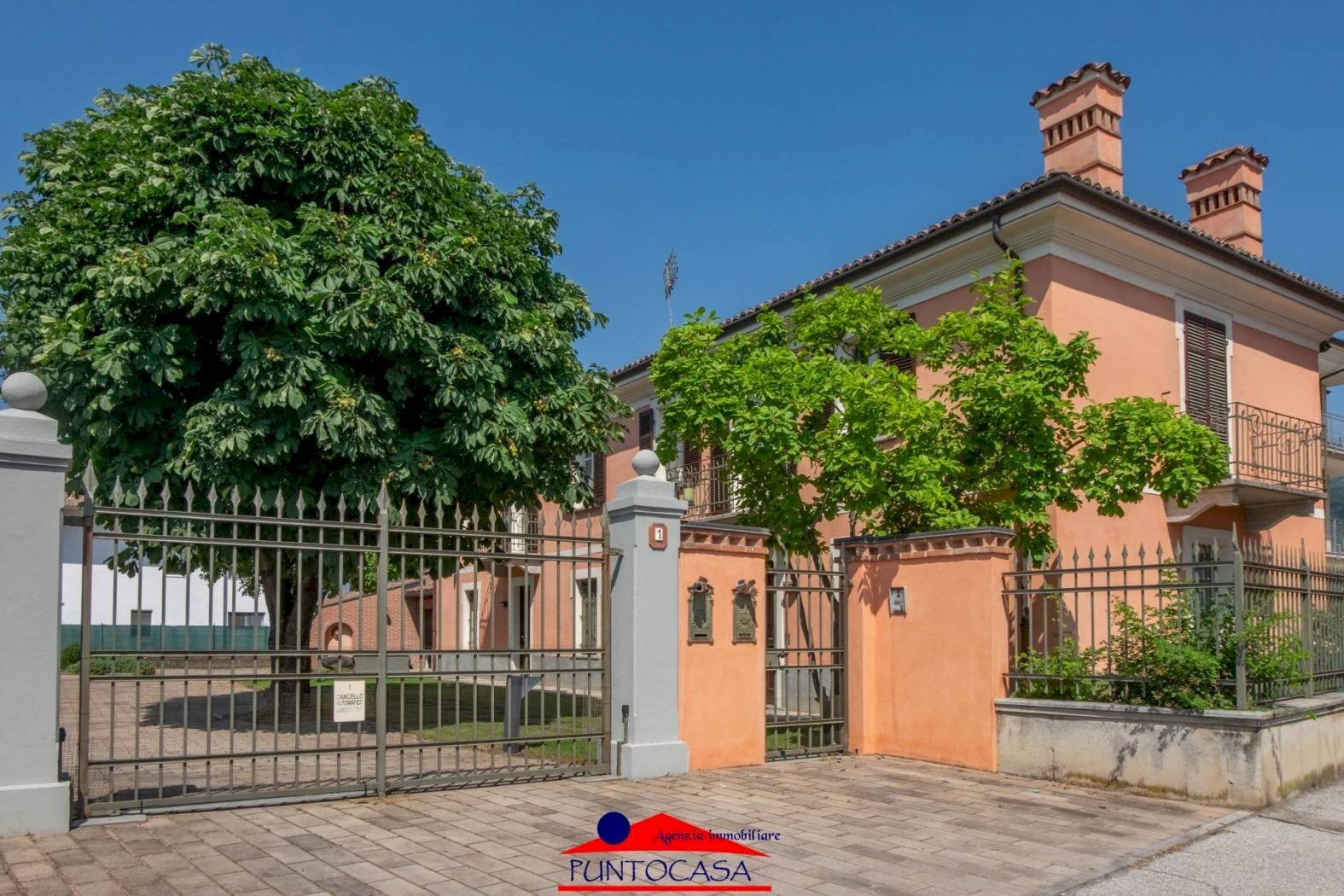 Semi-detached Villa Via San Giacomo, 1, Busca - photo 1