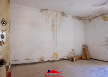 Apartment Via Umberto I, 128, Busca - photo 5