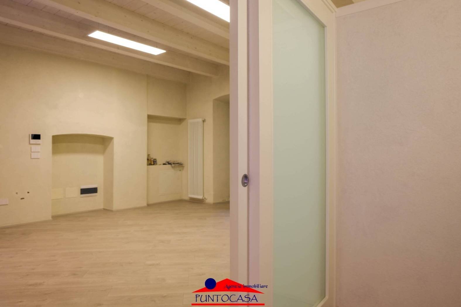 Office Via Massimo d'Azeglio, 5, Busca - photo 1
