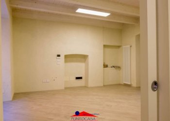 Office Via Massimo d'Azeglio, 5, Busca - photo 3