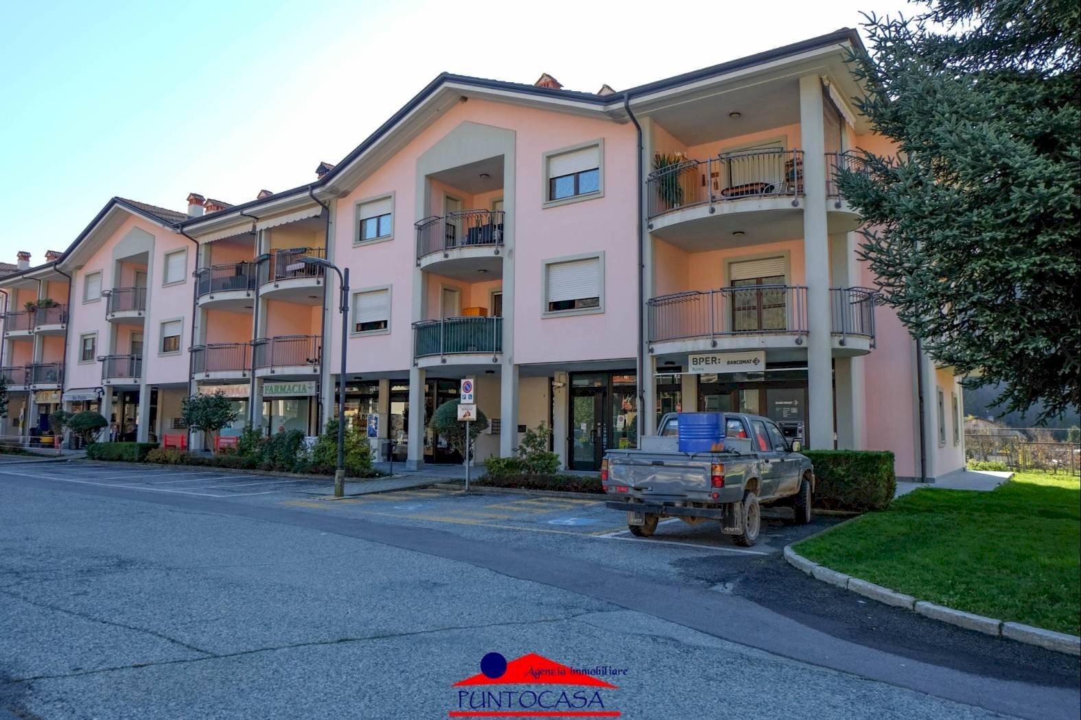 Quadrilocale Piazza della Libertà, 5, Brossasco - foto 2
