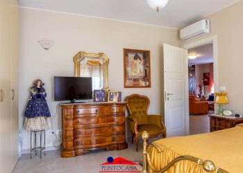 Three-room apartment Corso 25 Aprile, 33, Busca - photo 22