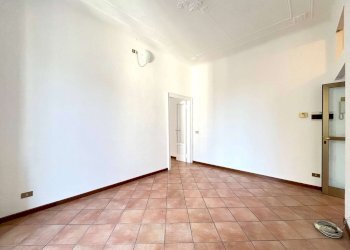 Two-room apartment Sesto San Giovanni - photo 4