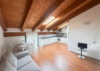 Two-room apartment VIA CANTURINA 100, Como - photo 2