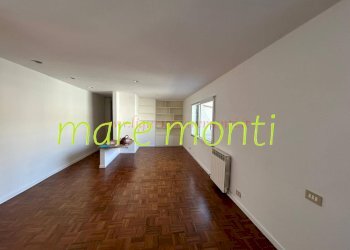 Three-room apartment Savona (neighborhood Centro storico) - photo 1
