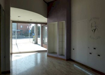 Negozio corso Europa 30, Mondovì - foto 9