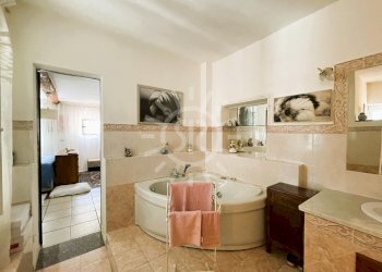Porzione di casa Medicina - foto 23