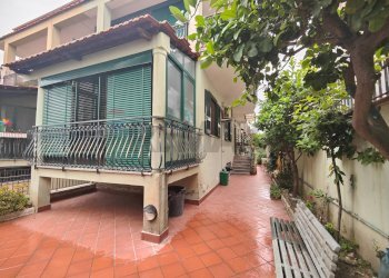 Terrazza - Semi-detached house via Don Luigi Sturzo
 
25, Arzano - photo 2