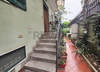 Scale - Semi-detached house via Don Luigi Sturzo
 
25, Arzano - photo 5