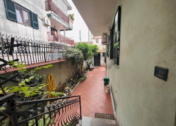 Terrazza - Semi-detached house via Don Luigi Sturzo
 
25, Arzano - photo 6