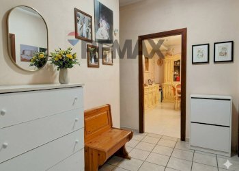 Hall / corridoio - Semi-detached house via Don Luigi Sturzo
 
25, Arzano - photo 10