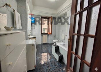 Bagno - Semi-detached house via Don Luigi Sturzo
 
25, Arzano - photo 20