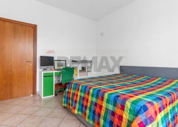 Camera / camera da letto - Three-room apartment via San Carlo
 
2, Vanzago - photo 14