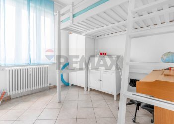 Camera / camera da letto - Three-room apartment via San Carlo
 
2, Vanzago - photo 15