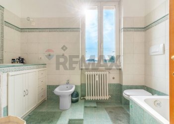 Bagno - Three-room apartment via San Carlo
 
2, Vanzago - photo 17
