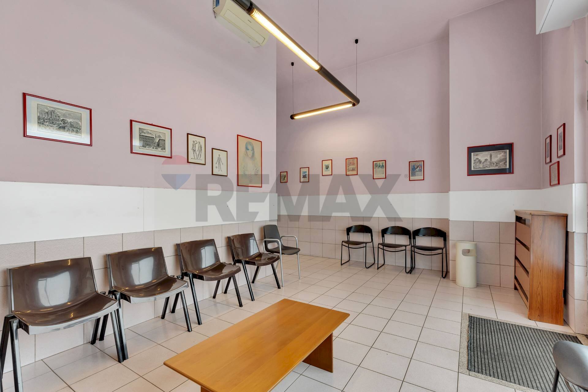Sala d\'attesa - Shop Via Vittorio Veneto
 
79, Brugherio - photo 3