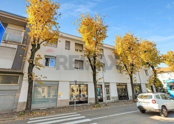 Edificio all\'aperto - Shop Via Vittorio Veneto
 
79, Brugherio - photo 1