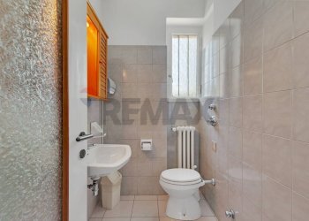 Bagno - Shop Via Vittorio Veneto
 
79, Brugherio - photo 8