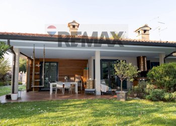 Casa all\'aperto - Villa Via 20 settembre
 
1522, Cirimido - photo 31