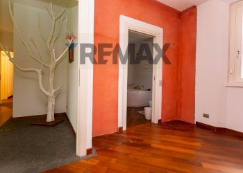 Hall / corridoio - Villa Via 20 settembre
 
1522, Cirimido - photo 68