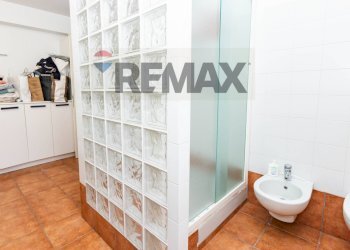 Bagno - Villa Via 20 settembre
 
1522, Cirimido - photo 75