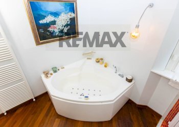 Bagno - Villa Via 20 settembre
 
1522, Cirimido - photo 77