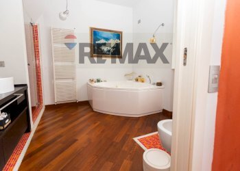 Bagno - Villa Via 20 settembre
 
1522, Cirimido - photo 78
