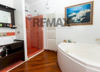 Bagno - Villa Via 20 settembre
 
1522, Cirimido - photo 79