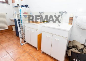 Bagno - Villa Via 20 settembre
 
1522, Cirimido - photo 93